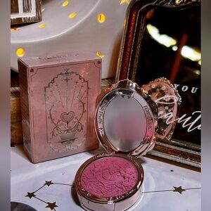 Flower Knows Makeup Strawberry Rococo Embossed Blush